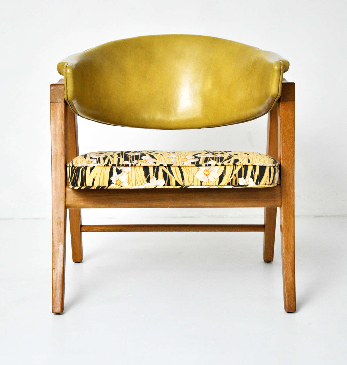 Sculptural frame lounge chair designed by Edward Wormley for Dunbar.