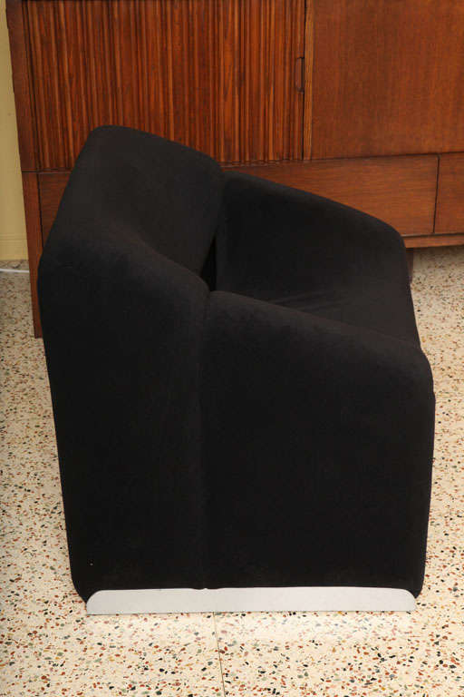 pierre paulin groovy chair