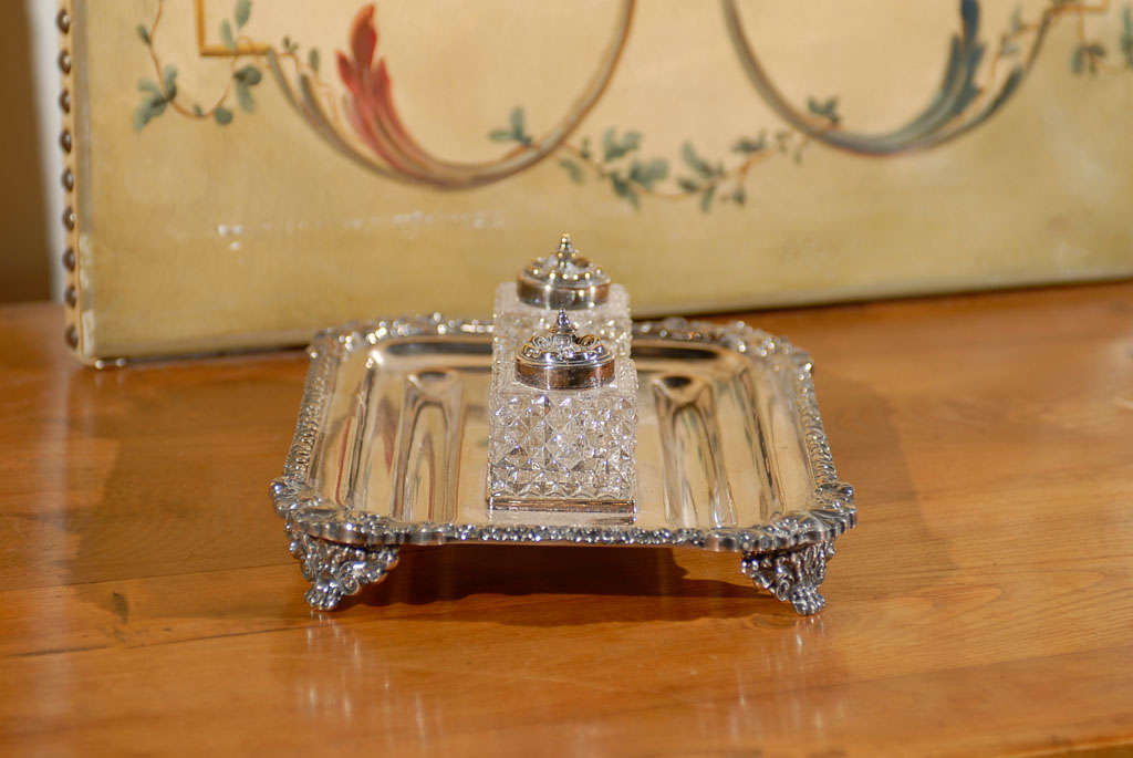English Victorian Period 1890s Stamped Silver Inkstand with Crystal Inkwells In Good Condition In Atlanta, GA