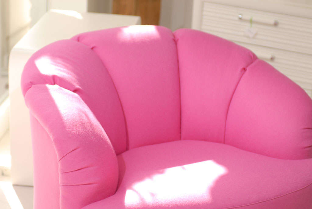 Pair of Pink Bubble Chairs 1