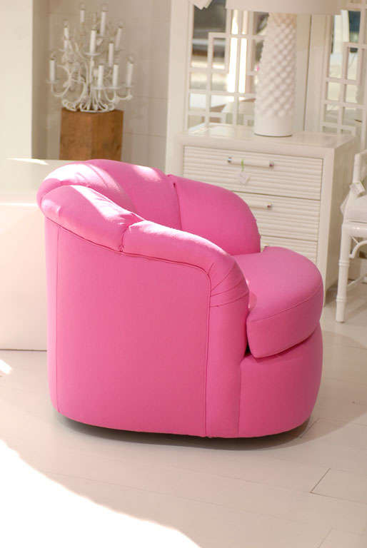 Pair of Pink Bubble Chairs 3