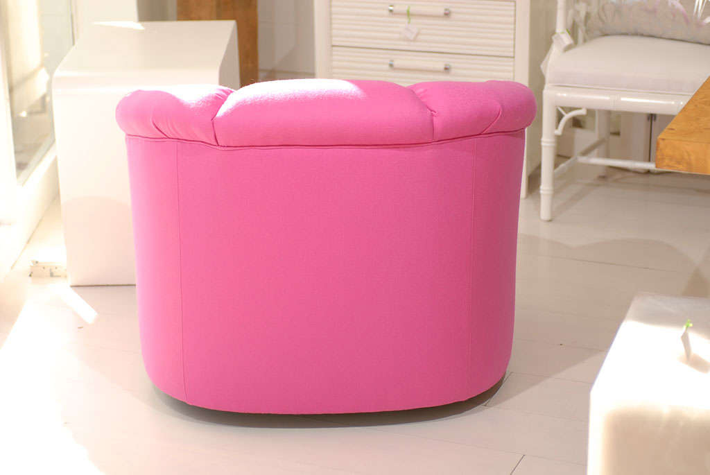 Pair of Pink Bubble Chairs 4