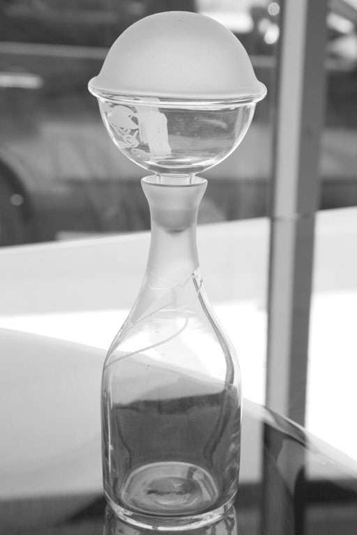 Vintage Etched Glass Whimsical Man Decanter Bottle Barware Bon état - En vente à North Miami, FL