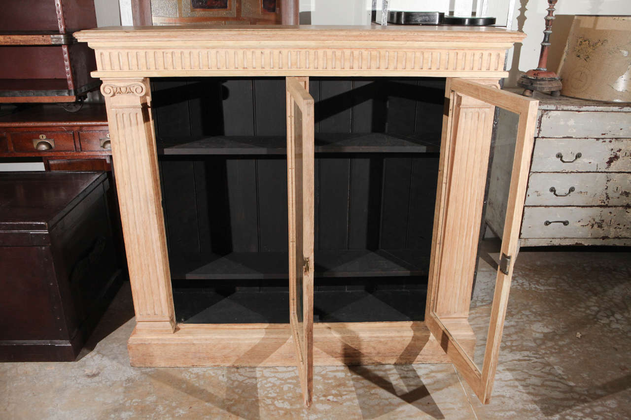 Late 19th Century English Oak Bookcase with Glass Doors 2
