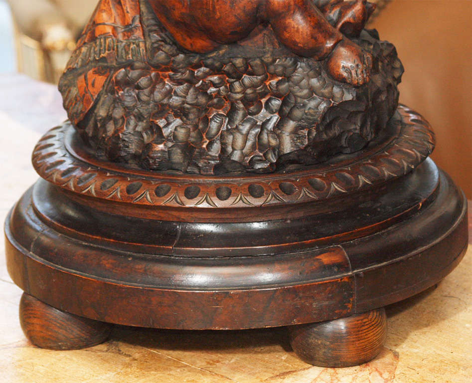 Italian Carved Walnut Stand With Three Putti For Sale 3