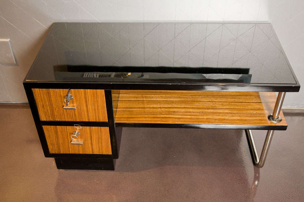 Modernist Entry Hall Table with Mirror In Good Condition For Sale In Beverly Hills, CA