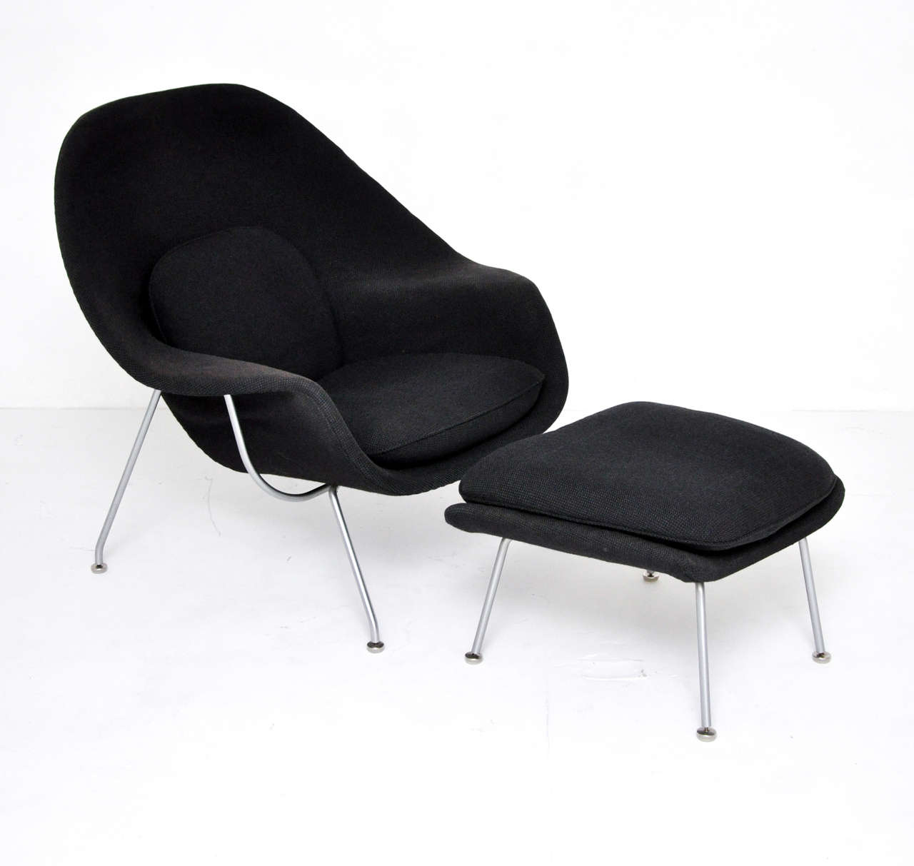 Eero Saarinen Womb Chair for Knoll