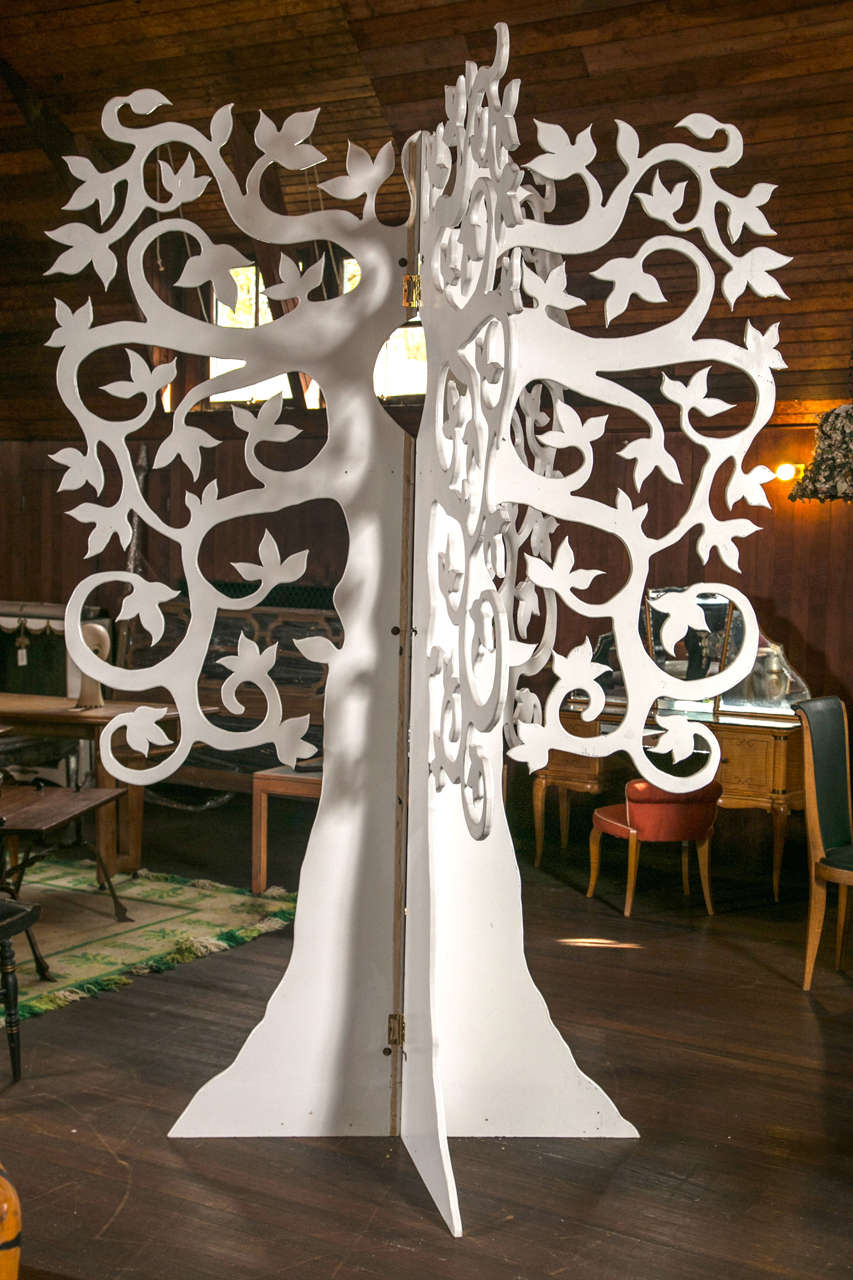 Whimsical Three-Dimensional Wood Tree In Good Condition In Stamford, CT