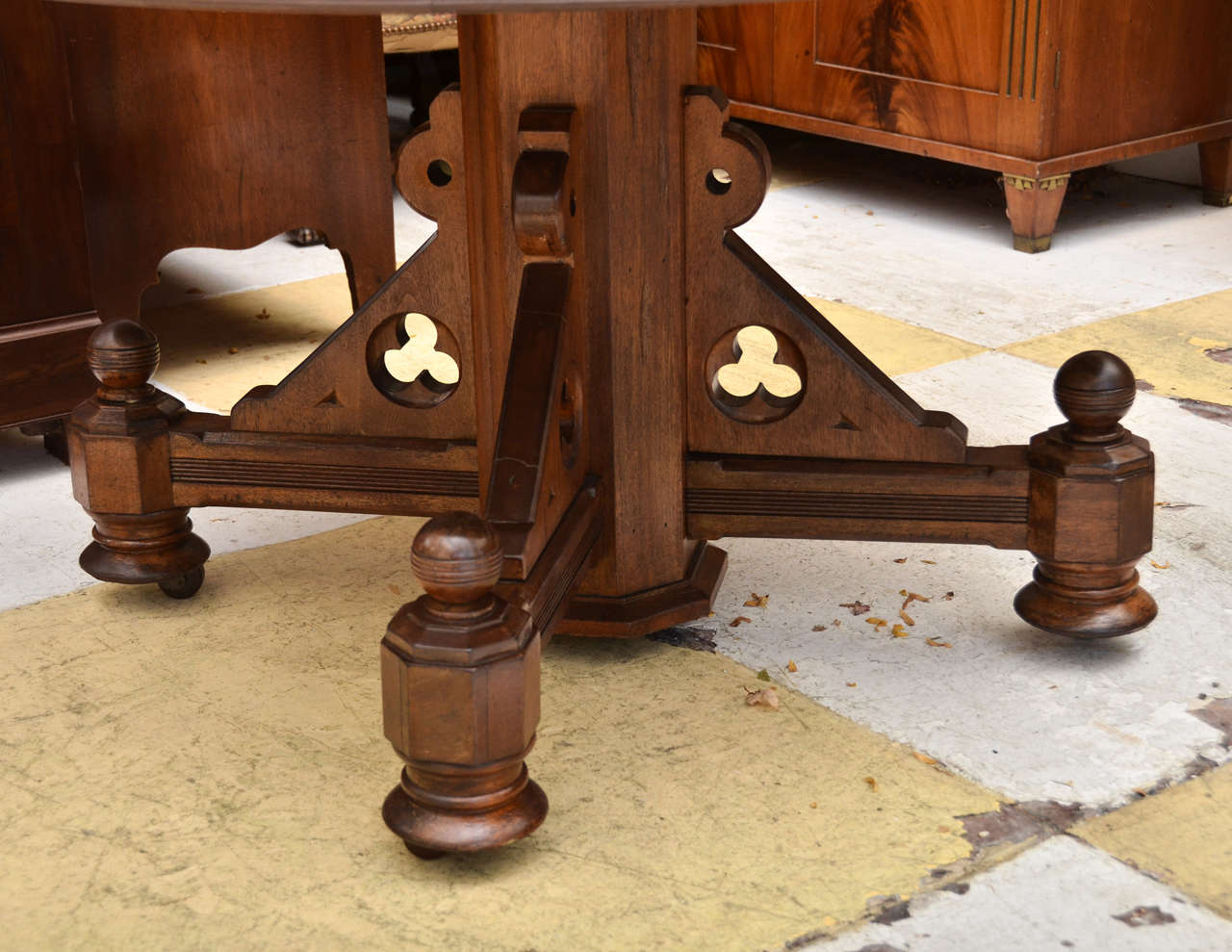 Walnut American Gothic Revival Center Table In Excellent Condition In Southampton, NY