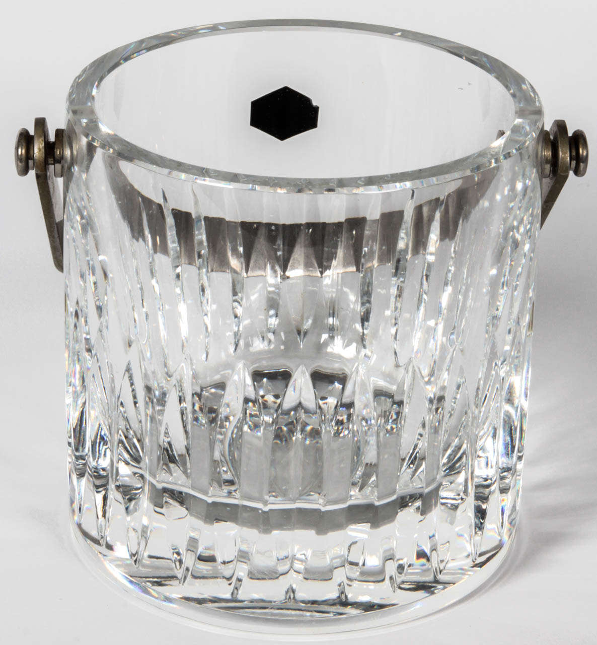 Saint Louis France Cut Lead Crystal Ice Bucket In Good Condition For Sale In New York, NY