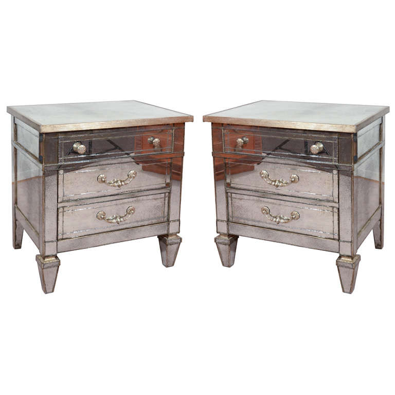Pair of Vintage Three Drawer Nightstands at 1stdibs