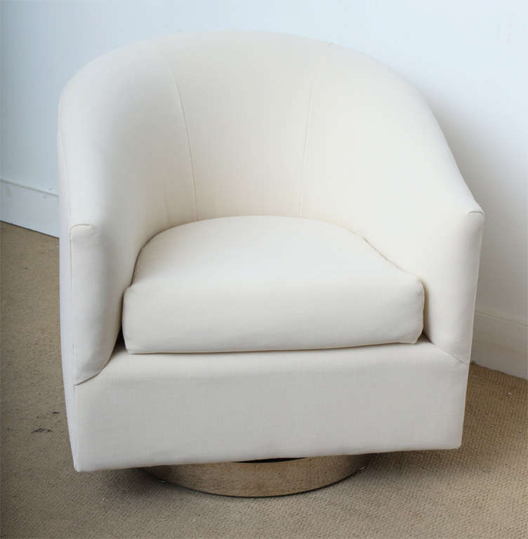 Pair Of HighEnd 1970's Swivel Bucket Chairs at 1stDibs