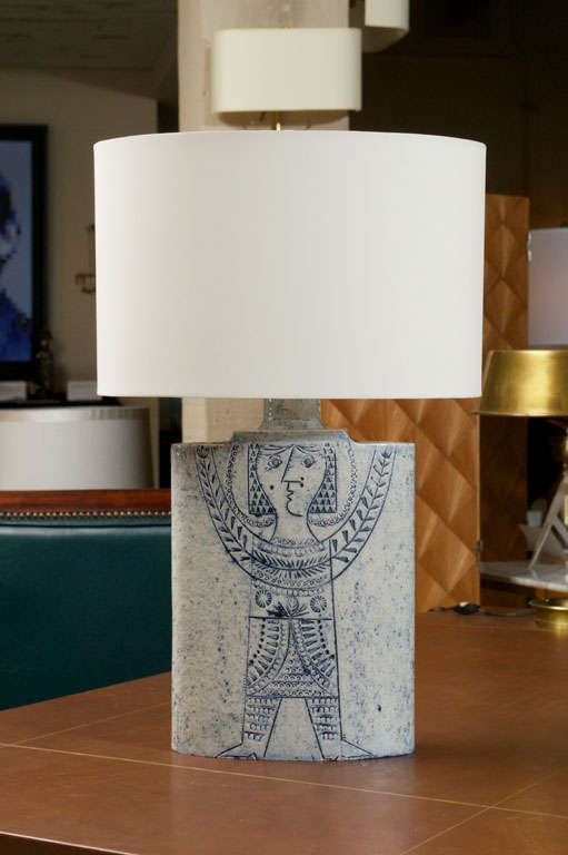 A striking glazed table lamp by Roger CAPRON - signed.
France - circa 1960