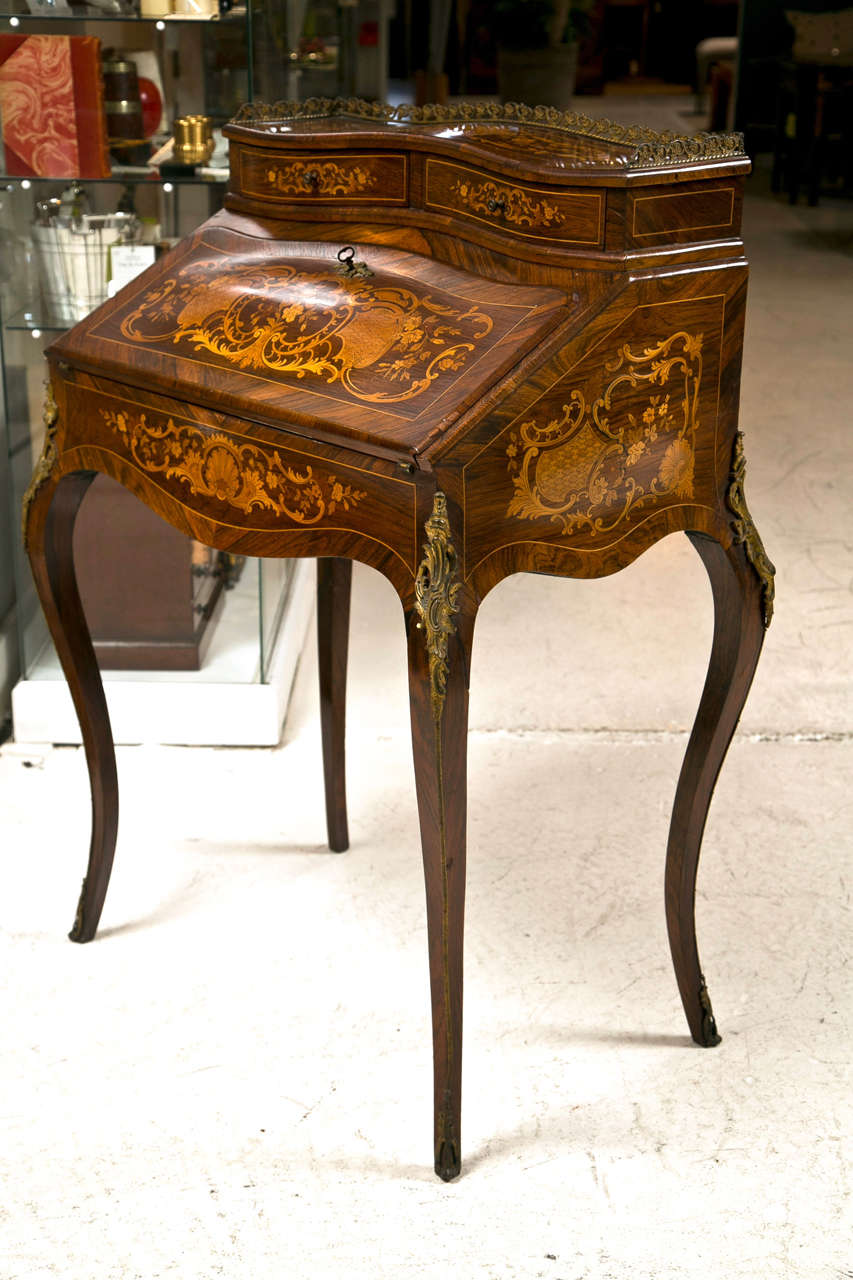 19th C French Ladies Marquetry Writing Desk with Ormalou In Good Condition In Stamford, CT