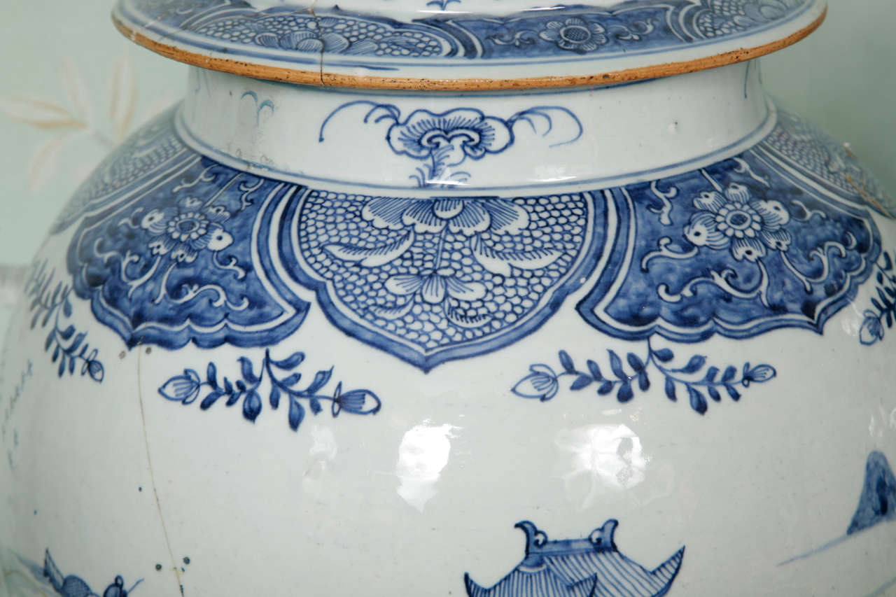 Two Huge 18th Century Chinese Blue and White Vases 4