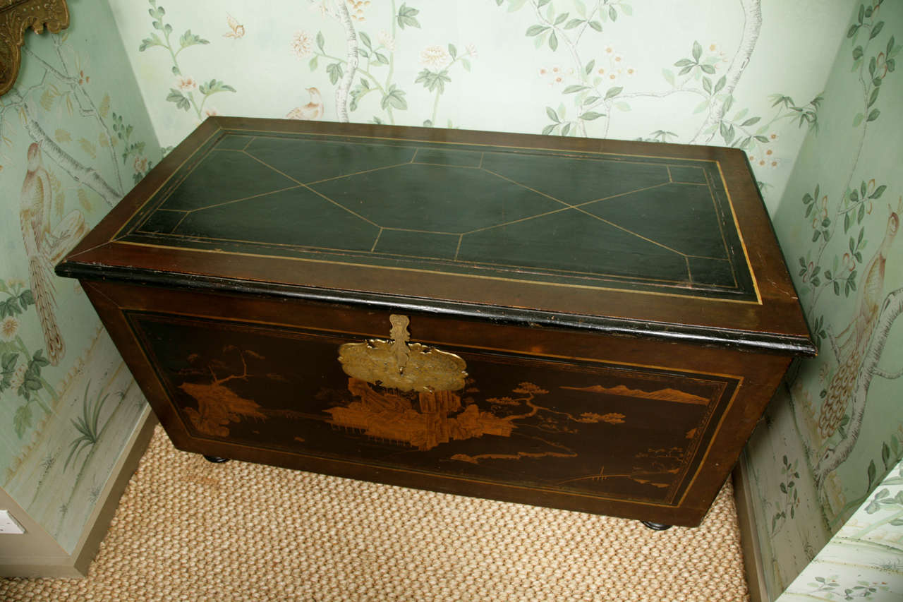 18th Century and Earlier 18th Century Japanned Trunk For Sale