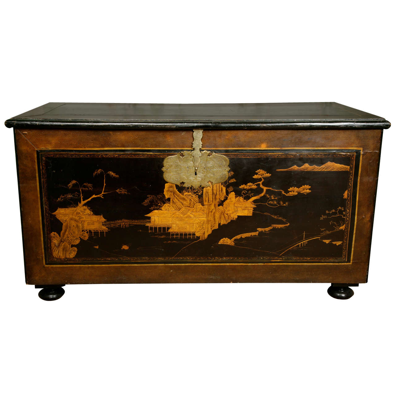 18th Century Japanned Trunk For Sale