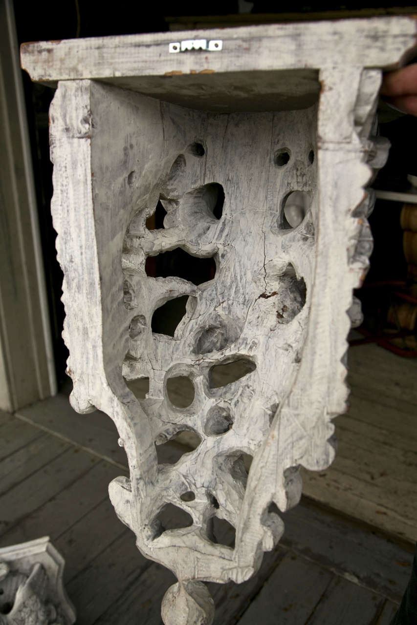 Pair of Carved Wood Painted Brackets For Sale 4