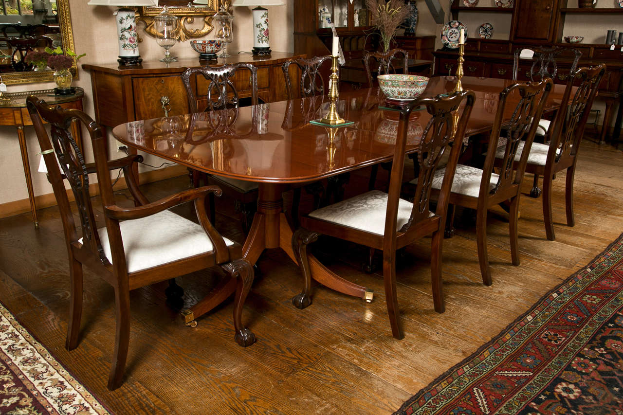 Custom Mahogany Double Pedestal Dining Table In New Condition For Sale In Woodbury, CT