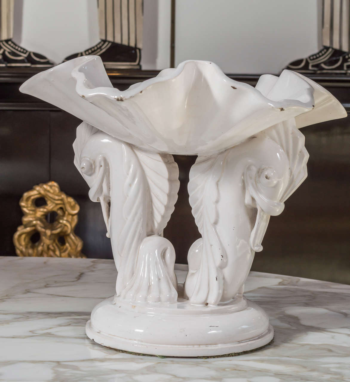 Louis Sue (1875-1968) & André Mare (1885-1932)
Elegant, white glazed ceramic bowl with Dolphin motif.
France, circa 1930.
Literature: 
F.Camard, 