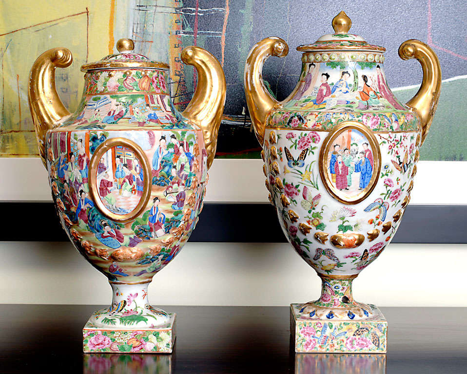 Set of 2 Rose Medallion Covered Urns
