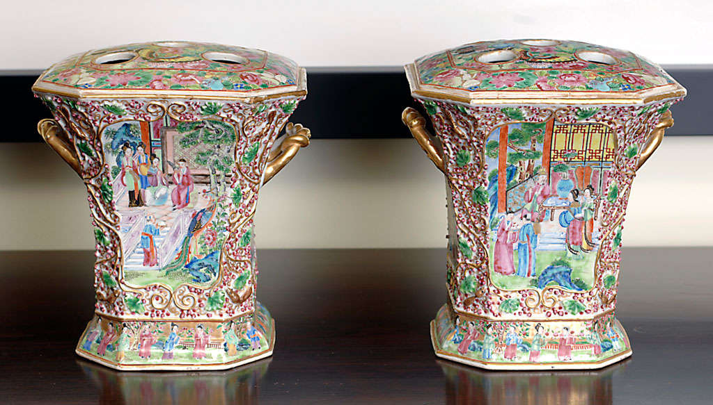 Pair Rose Medallion Bough Pots 1