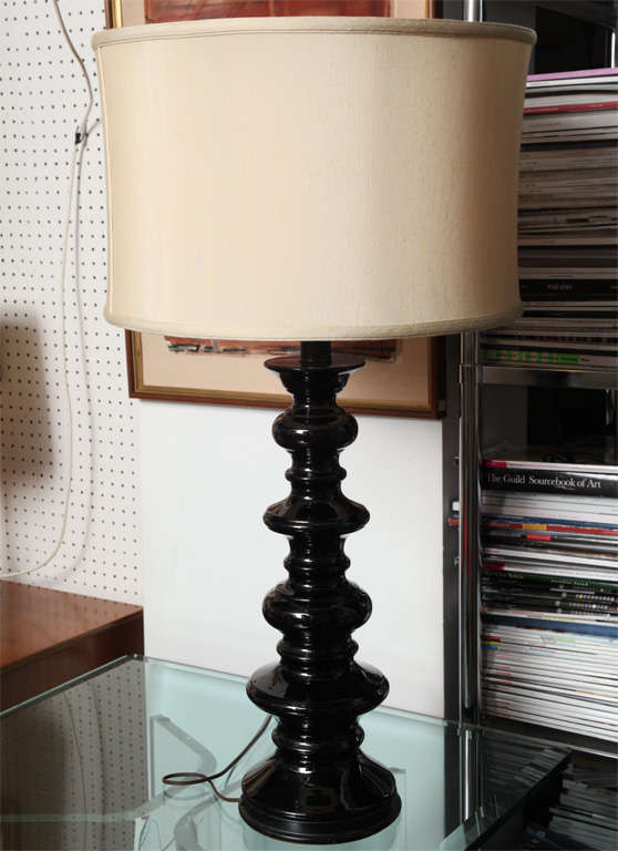 Fabulous pair of ceramic black lamps with black metal base (shade not included)