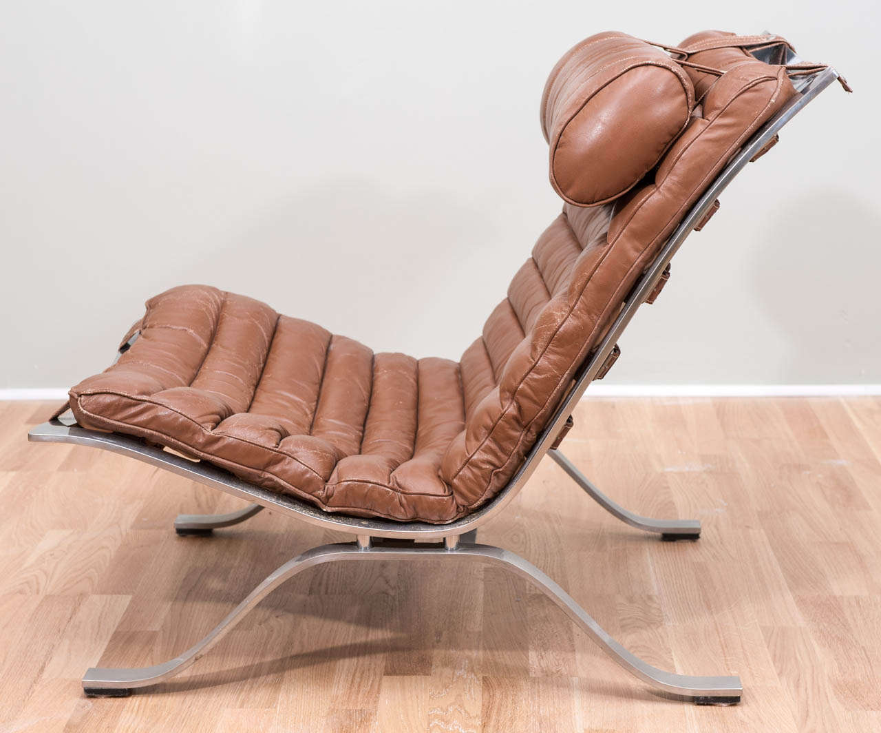 Pair of Vintage Arne Norell Ari Lounge Chairs In Good Condition In Toronto, ON