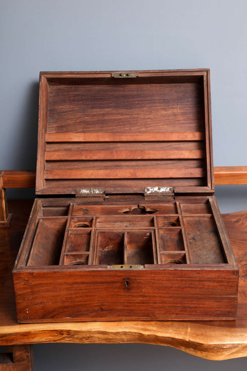 Antique Solid Teak Wood Indian Stationary Box In Excellent Condition For Sale In Brooklyn, NY