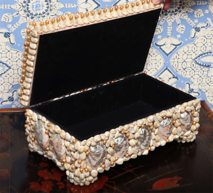 Shell  Jewelry Box In Good Condition In West Palm Beach, FL