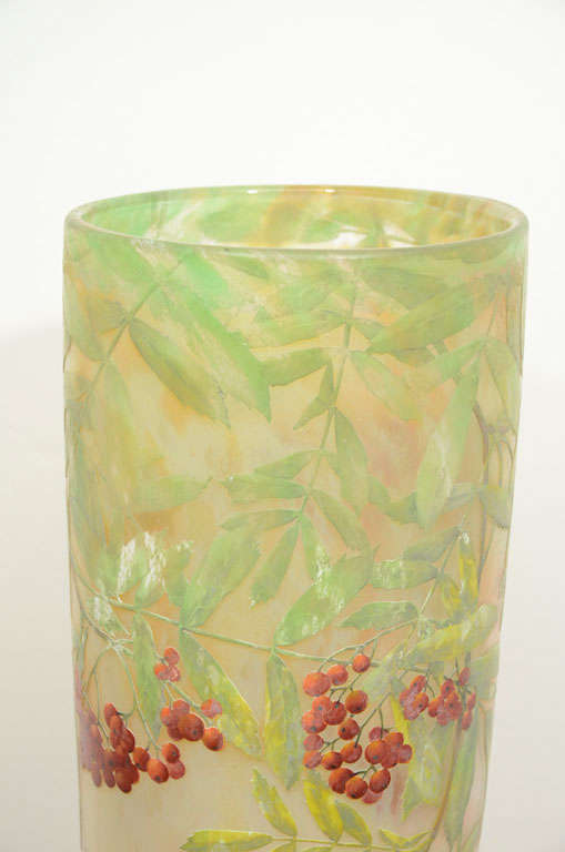 Vase by Daum Nancy In Excellent Condition For Sale In Pompano Beach, FL