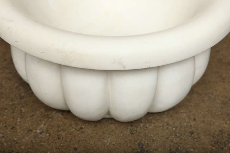 Anglo-Indian White Marble Basin/Bowl For Sale