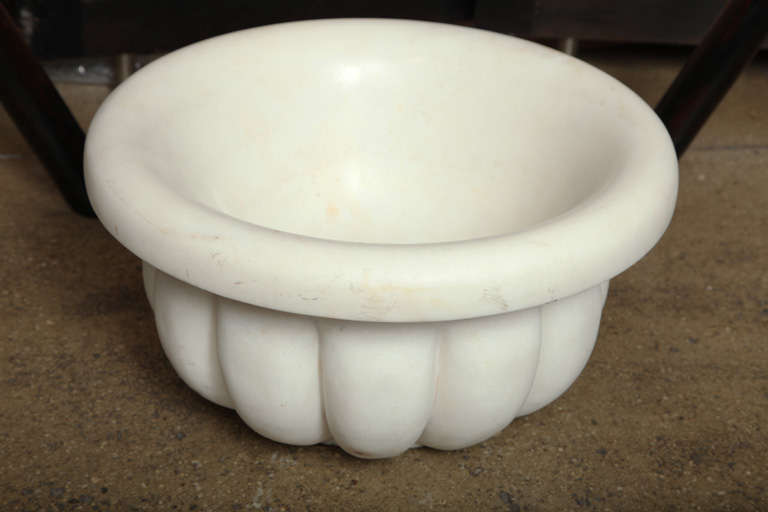 Fin du 20e siècle Basin/bol en marbre blanc en vente
