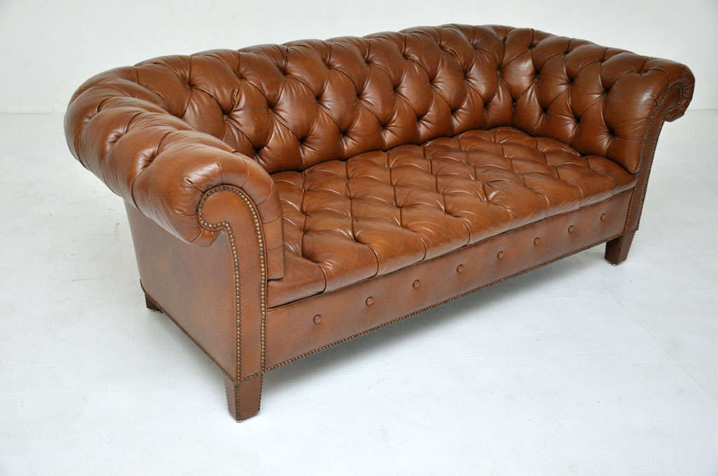 Mid-20th Century Brown Leather Chesterfield Sofa - Baker