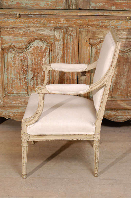 Pair of Square Back Louis XVI Fauteuils In Good Condition For Sale In Washington, DC