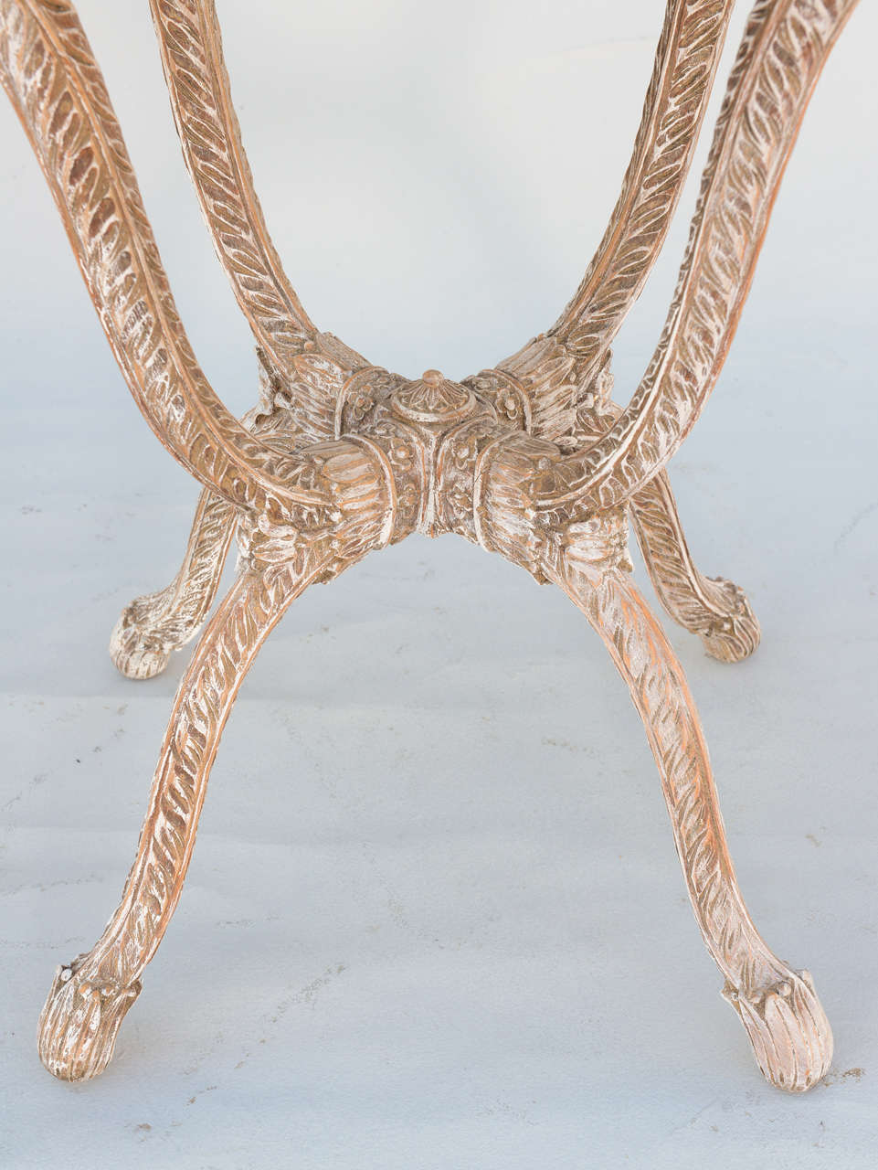20th Century Italian Occasional Table with Mirrored Top on Carved Wood 