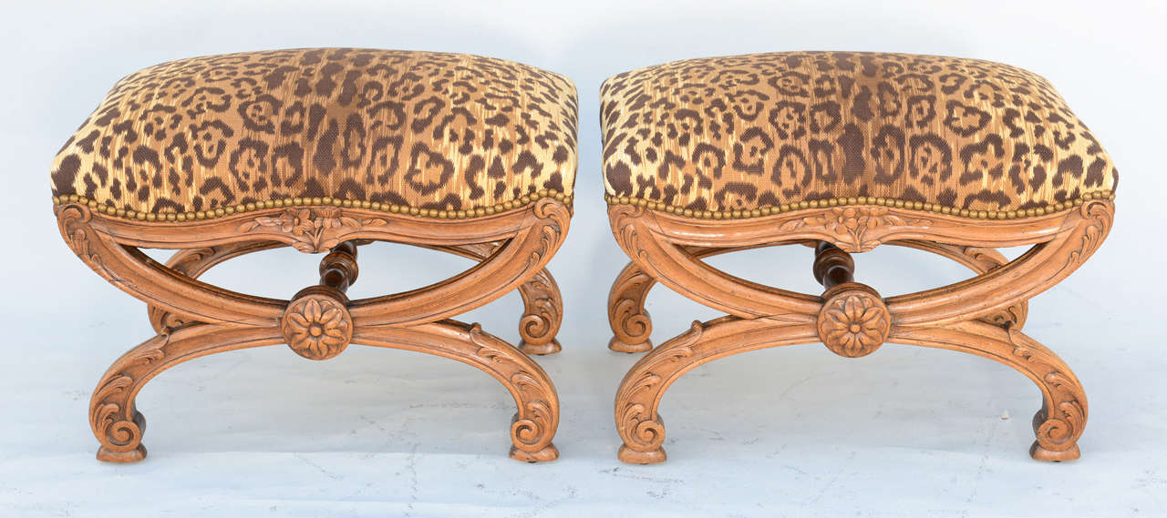 Pair of 19c. Italian Walnut X-frame Stools In Excellent Condition In West Palm Beach, FL