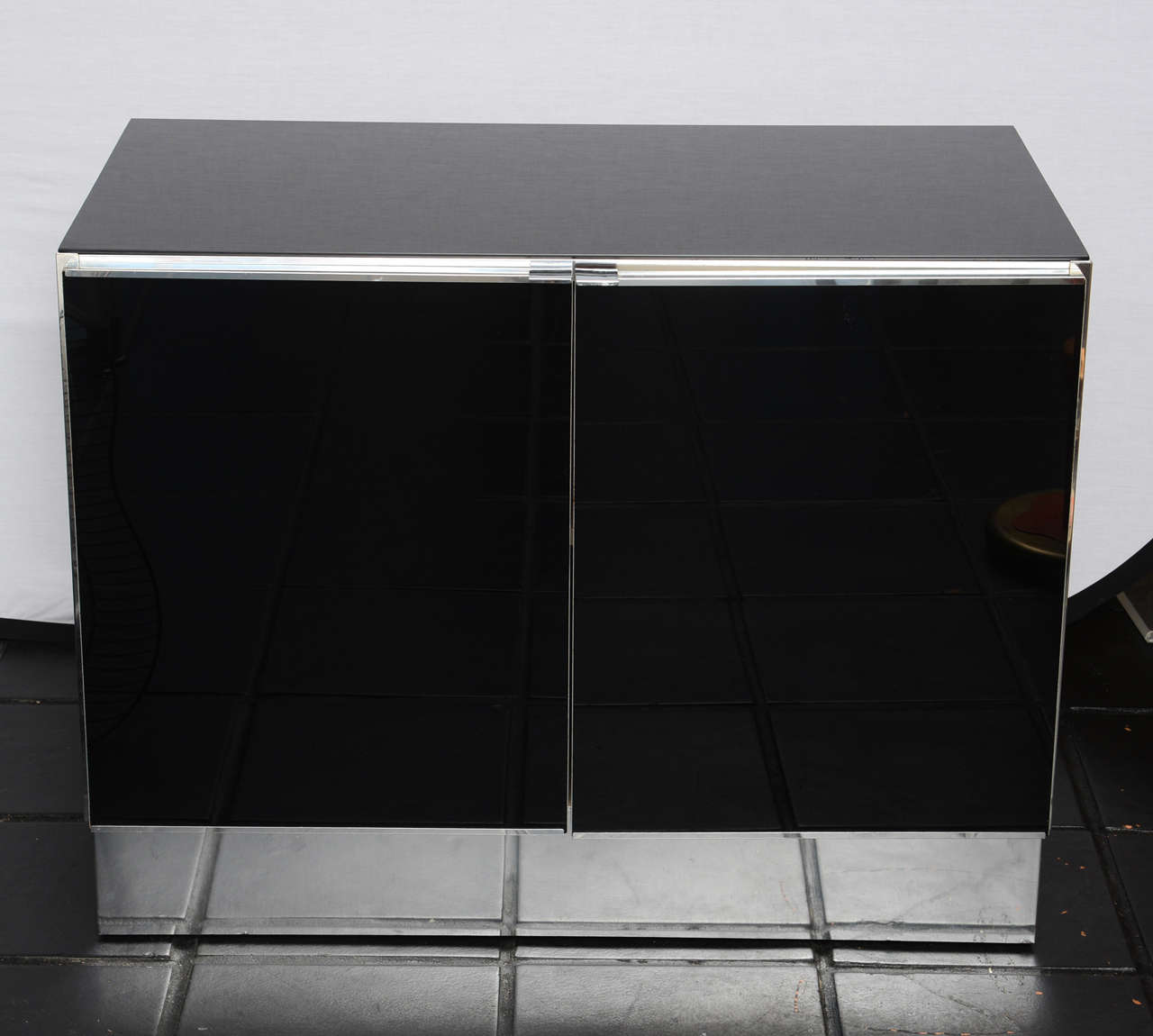 Black Glass Ello Nightstands
