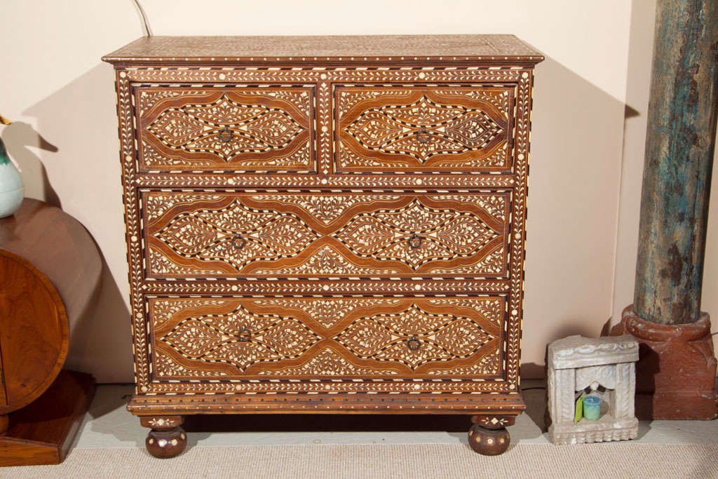 20th Century Chest of Drawers with Intricate Ivory Inlay Anglo-Indian