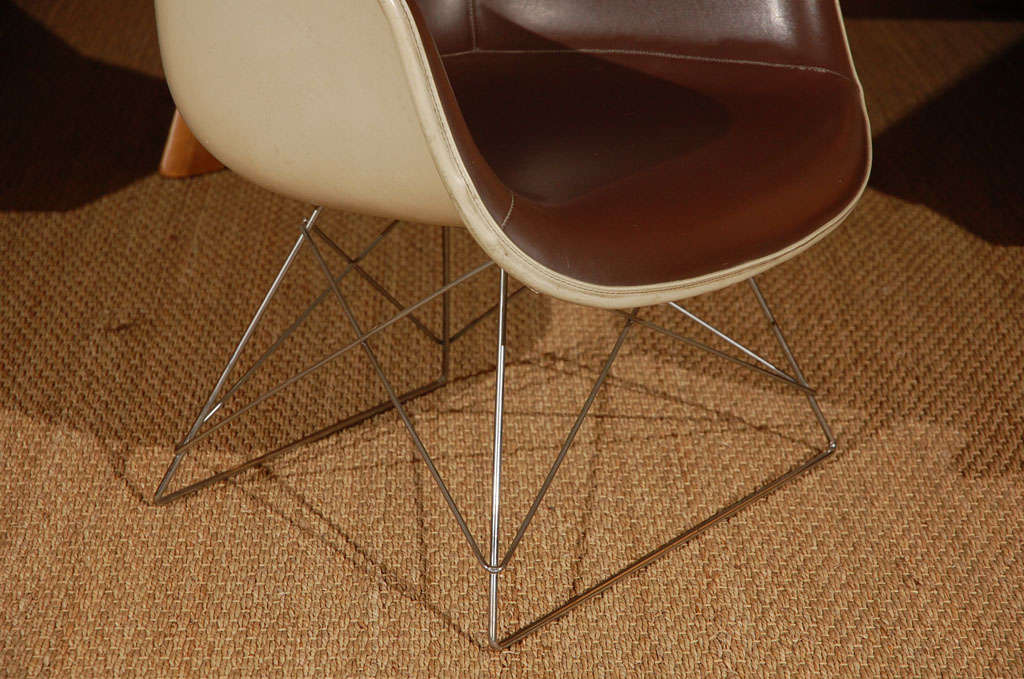 Charles Eames LAR Low-low armchairs 1