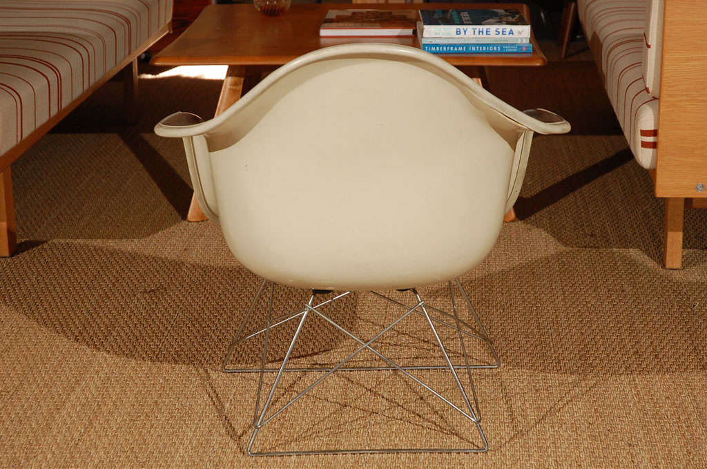 Charles Eames LAR Low-low armchairs 4