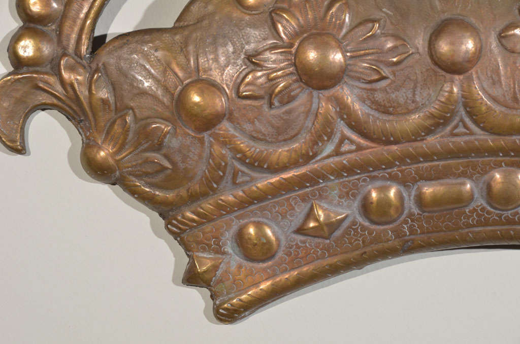 Antique 19th Century Bronze Crown Mold 1
