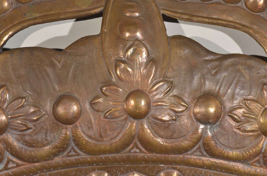 Antique 19th Century Bronze Crown Mold 3