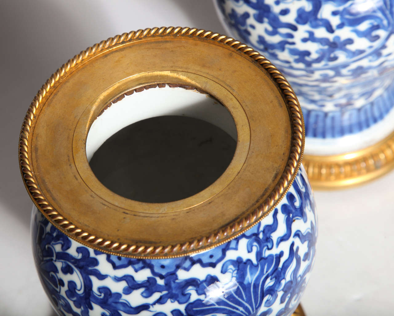 Fine Pair of Antique Chinese Blue and White Porcelain Covered Ginger Jars 5