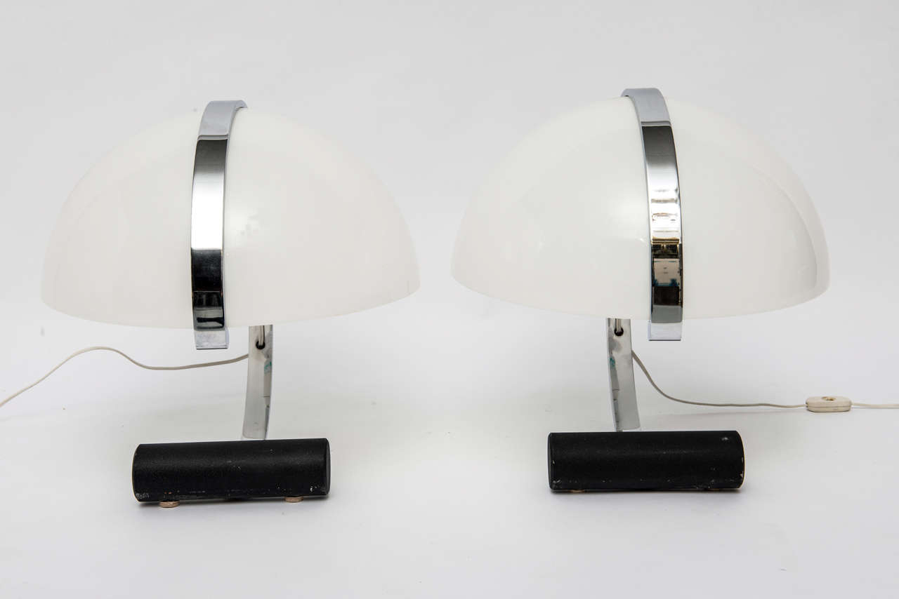 Pair of Italian Cantilevered Lamps, 1960s