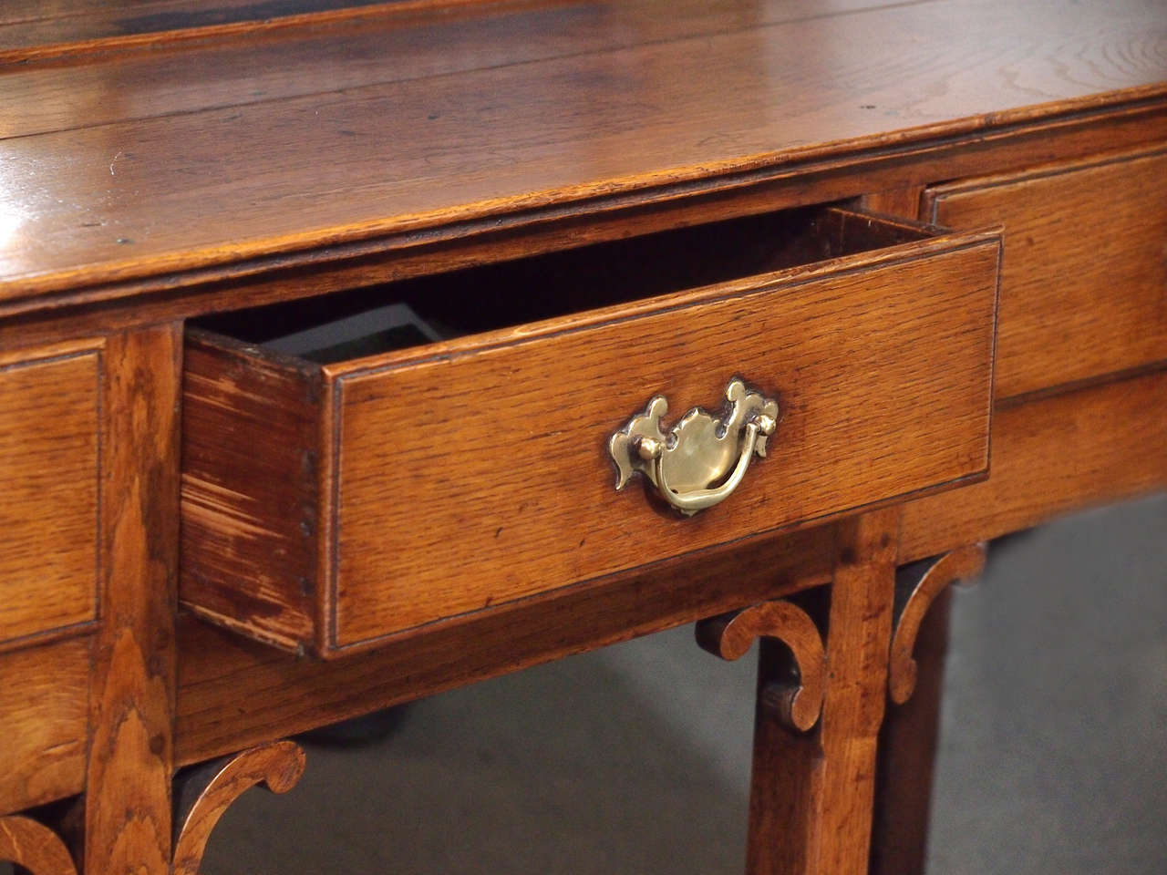 Antique English Oak South Wales Dresser Base with Potboard In Good Condition In New Orleans, LA