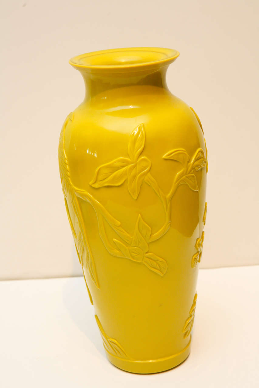 Mid-20th Century Pair of Yellow Peking Glass Vases