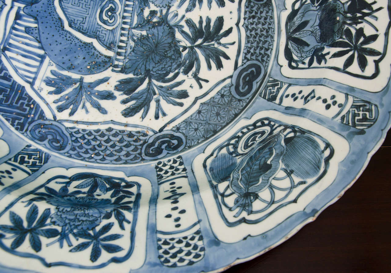 Large Chinese Blue and White Kraak Charger, Wanli 3