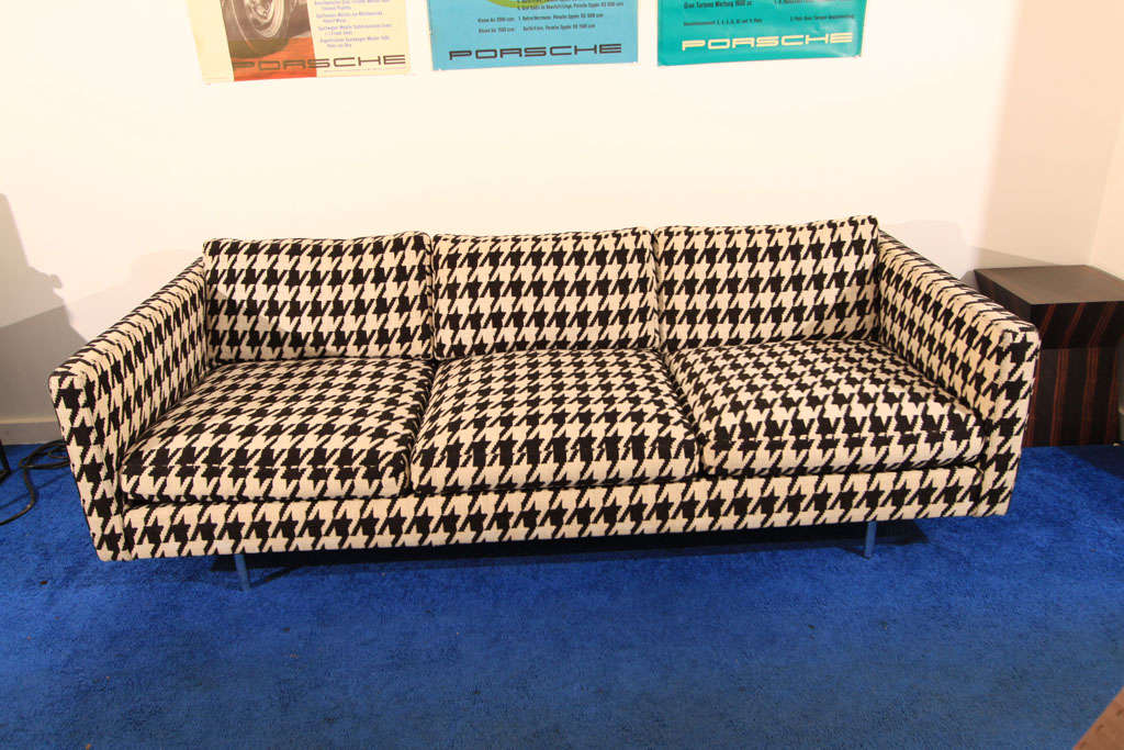 Stunning original hounds tooth sofa by Milo Baughman. Manufactured by Thayer Coggin.