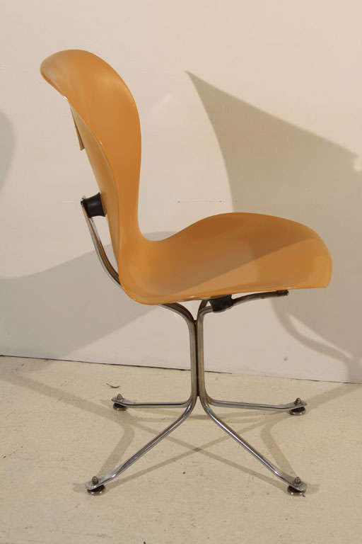 Fiberglass Ion Chair